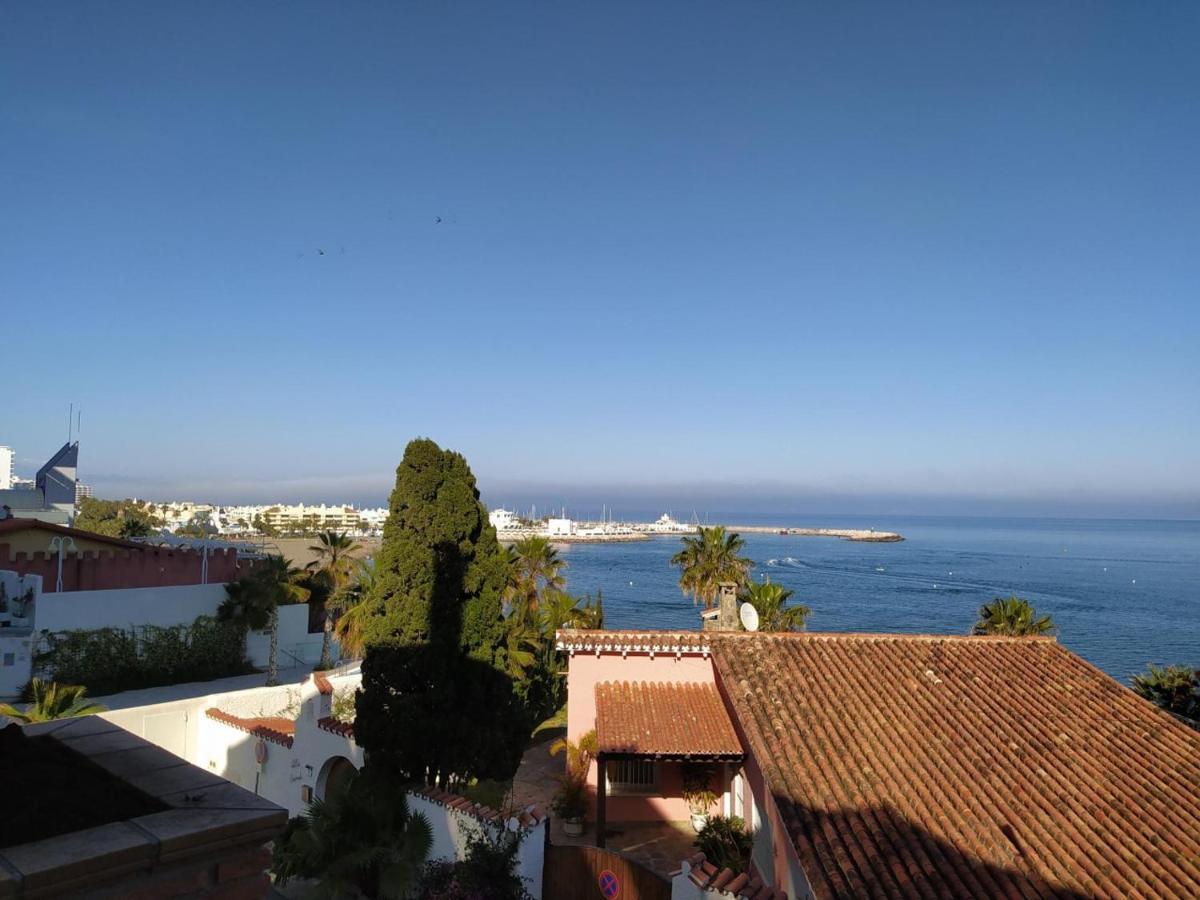 Bonito apartamento al lado de la playa con vistas al mar Benalmádena Exterior foto