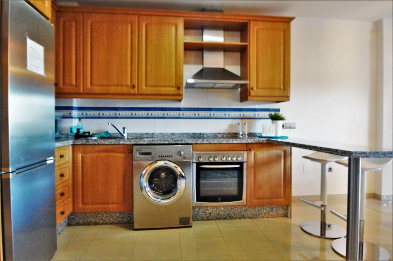 Bonito apartamento al lado de la playa con vistas al mar Benalmádena Exterior foto