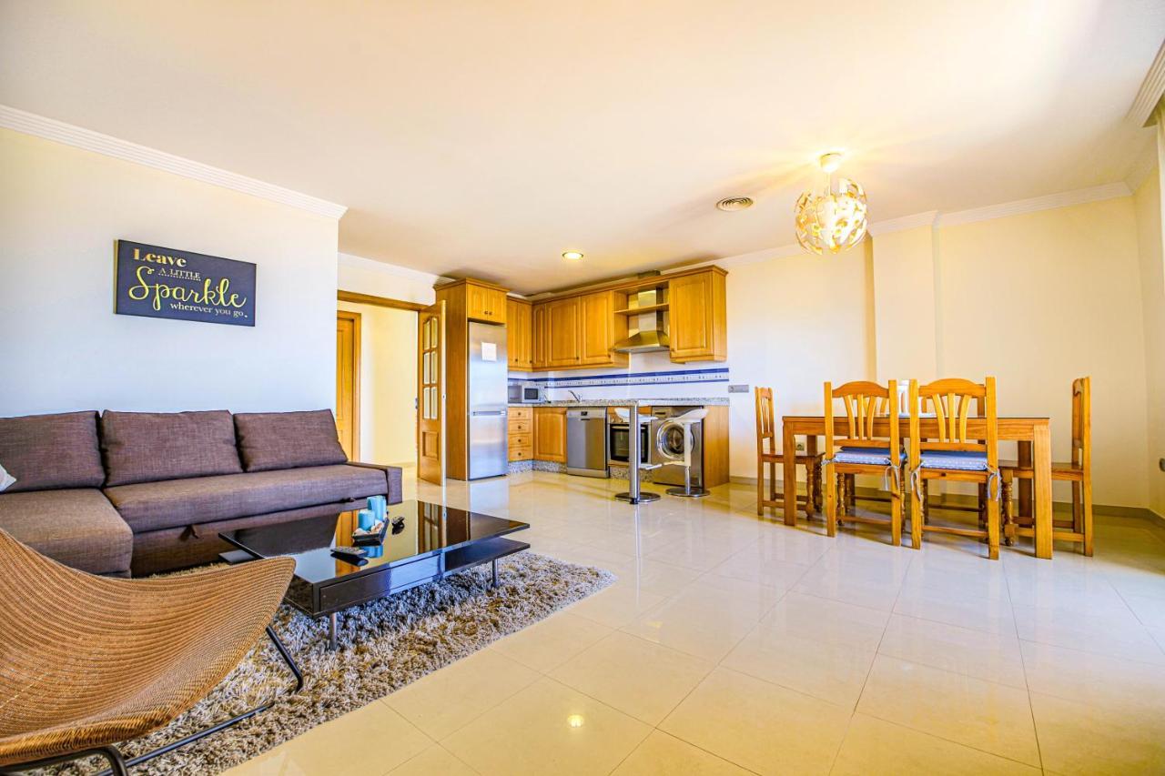 Bonito apartamento al lado de la playa con vistas al mar Benalmádena Exterior foto